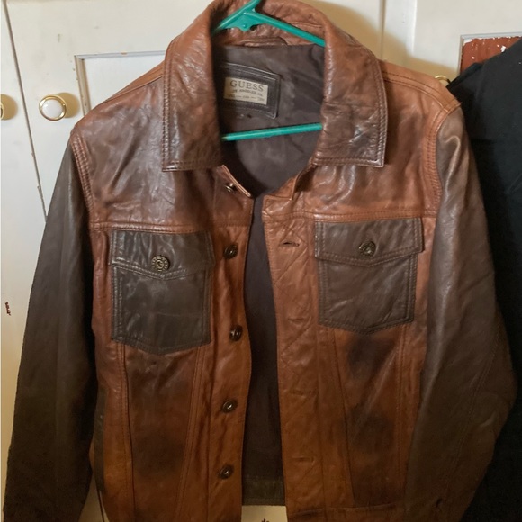 Mens Leather G By Guess Biker Jacket size small … gently used perfect condition - Picture 2 of 4